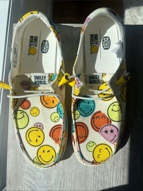 Hey Dude Women’s Wendy x Smiley World - Brand New & Never Worn